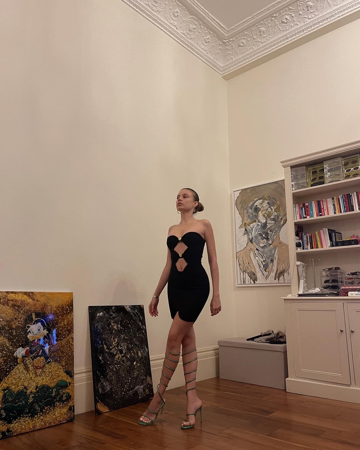 Xenia Tchoumitcheva Xenia Tchoumitcheva