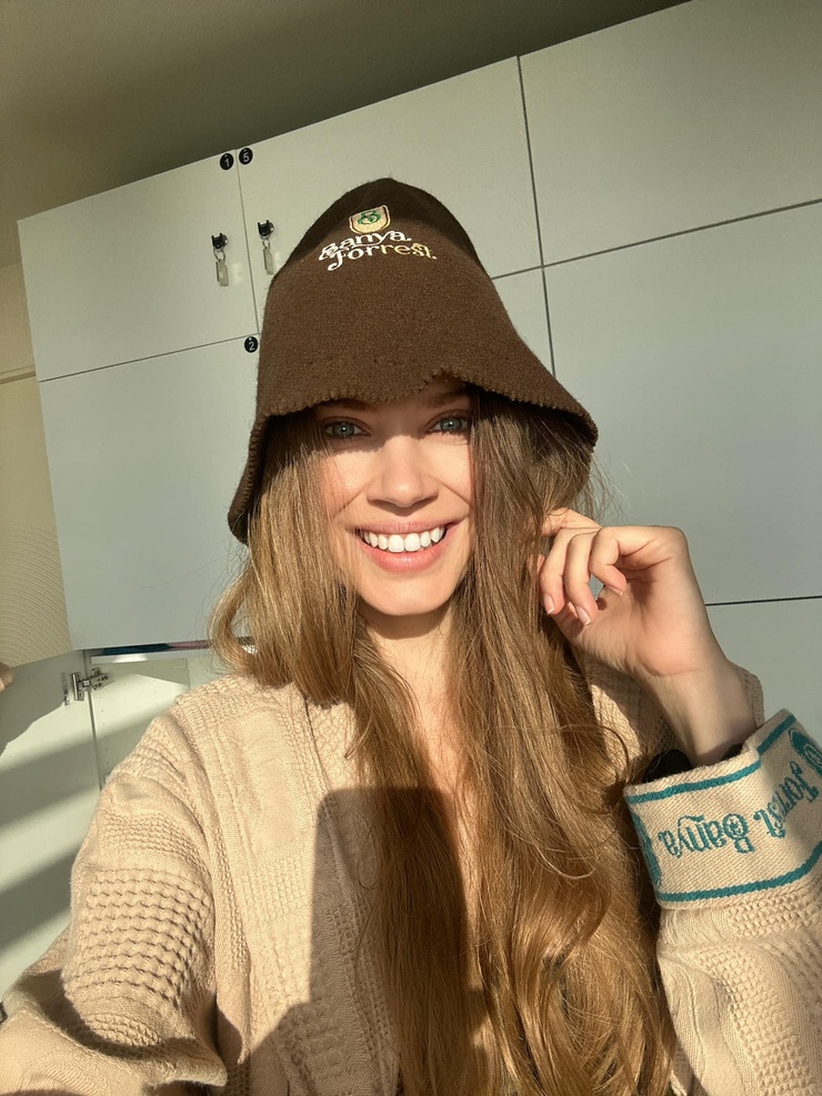 Xenia Tchoumitcheva Xenia Tchoumitcheva