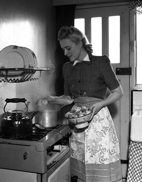 Phyllis Dixey