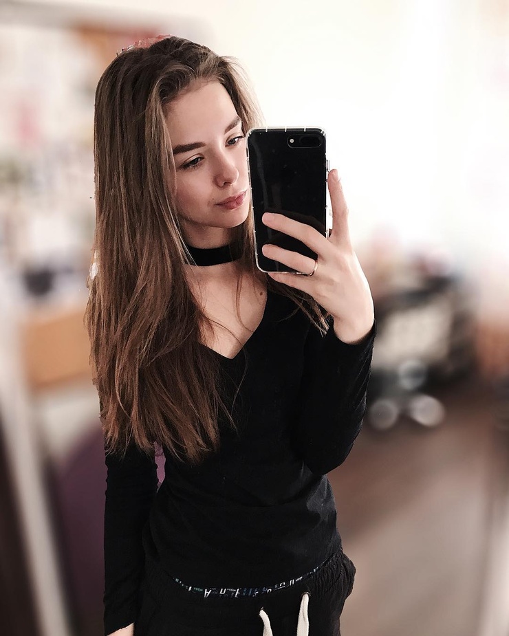 Alisa Kirpichnikova Alisa Kirpichnikova