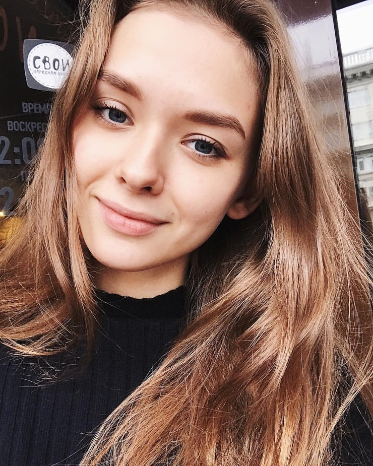 Alisa Kirpichnikova Alisa Kirpichnikova