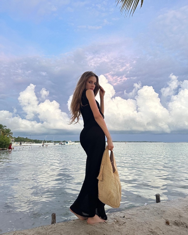 Xenia Tchoumitcheva Xenia Tchoumitcheva