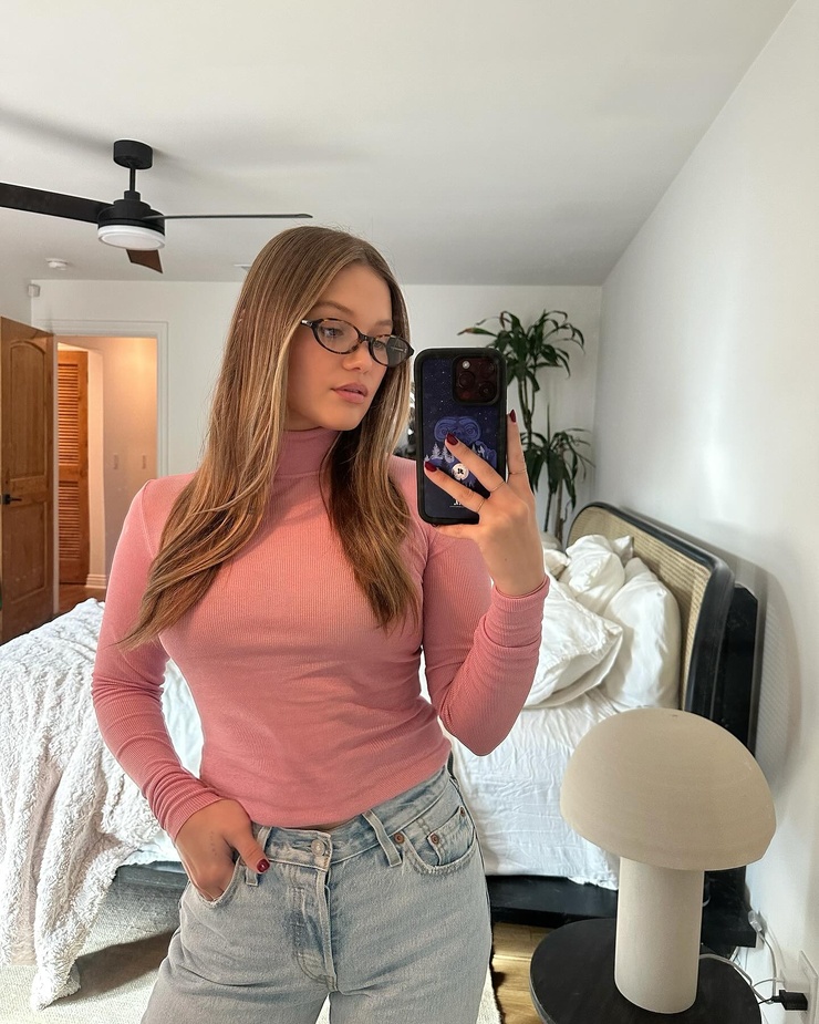 Olivia Holt