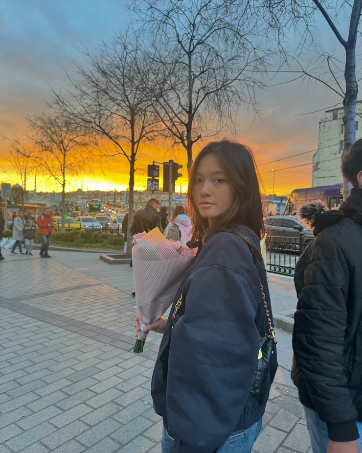 Lily Chee