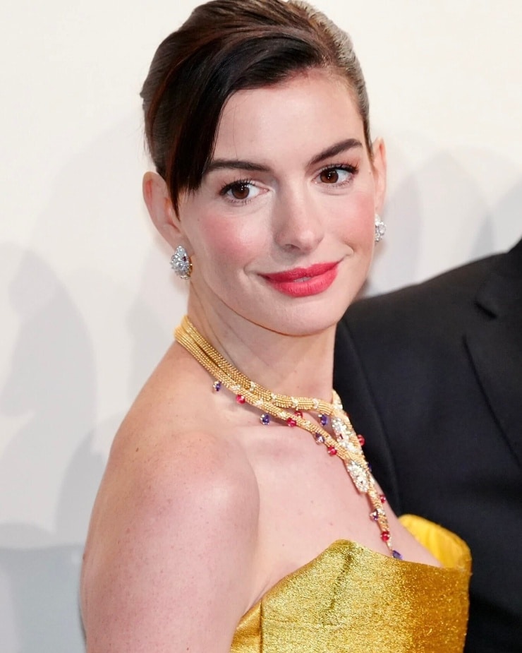 Anne Hathaway Anne Hathaway