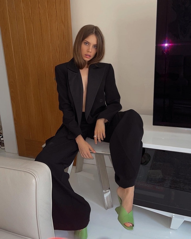 Xenia Tchoumitcheva Xenia Tchoumitcheva