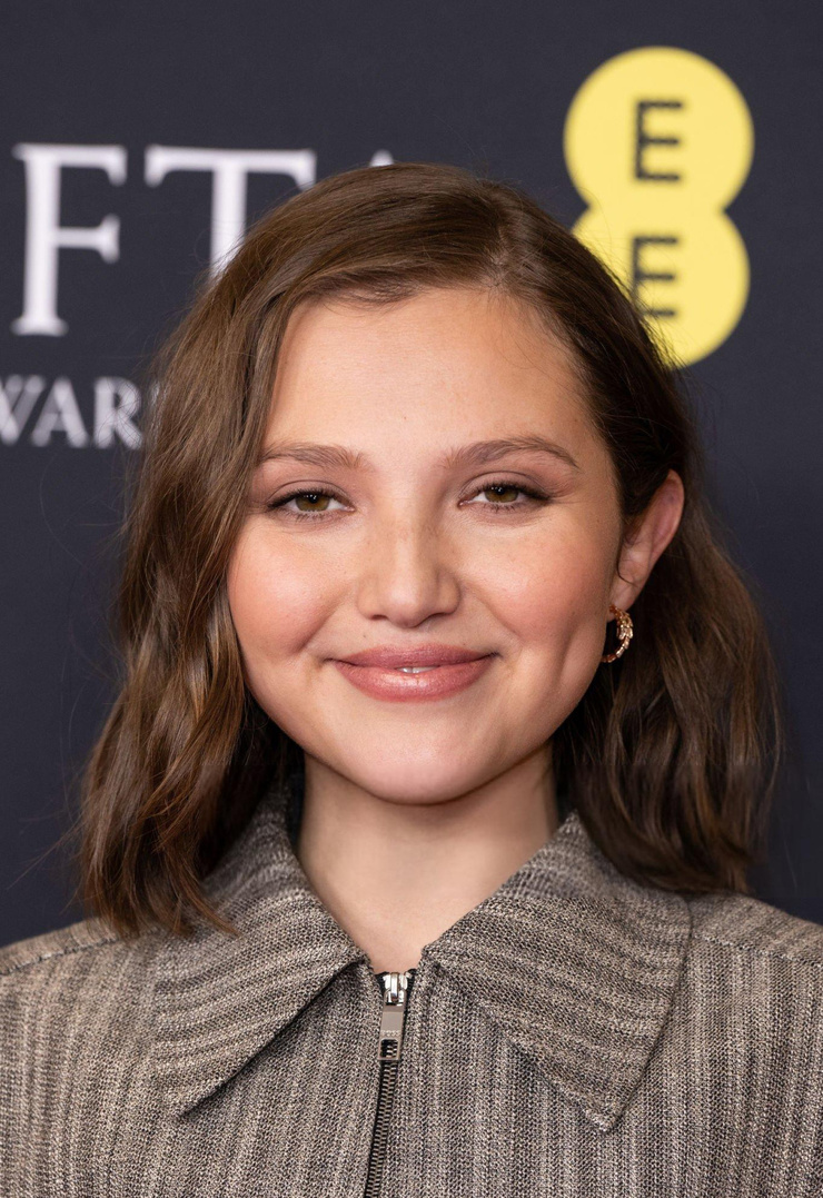 Mia McKenna-Bruce