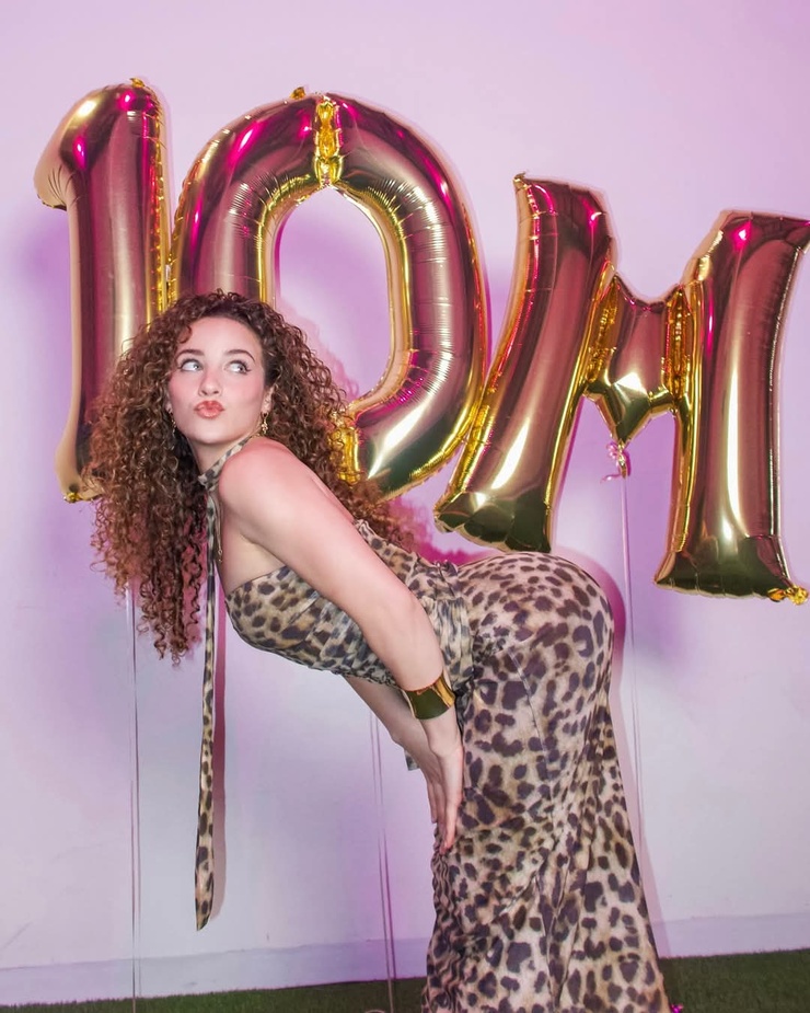 Sofie Dossi