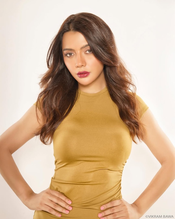 Ruhi Singh Ruhi Singh