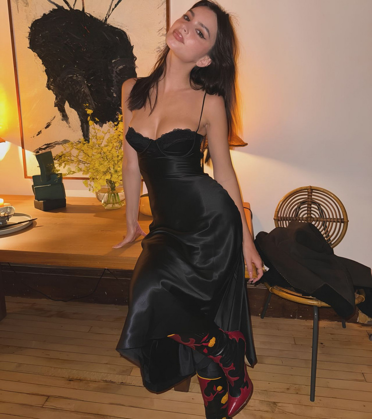 Emily Ratajkowski Emily Ratajkowski
