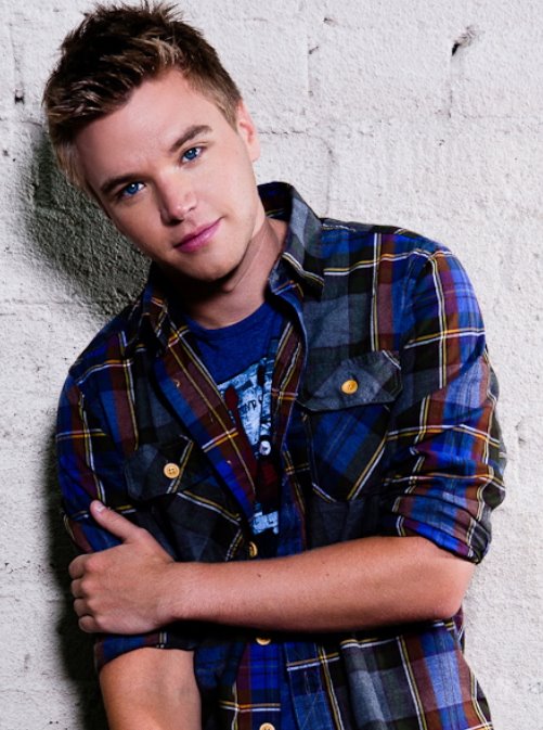 Brett Davern