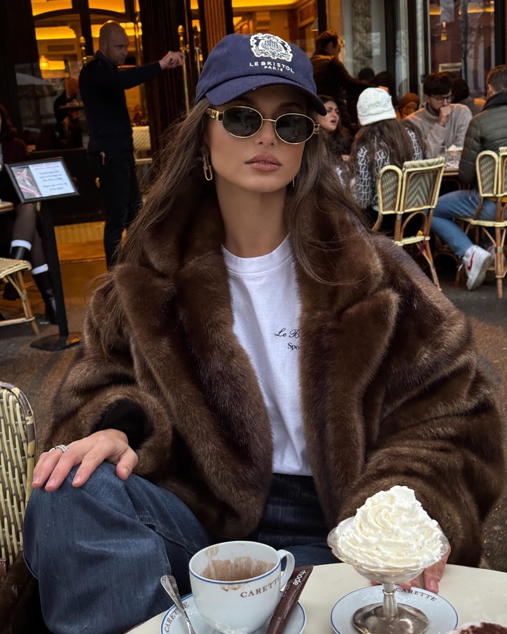 Carina Zavline