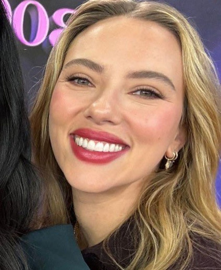Scarlett Johansson Scarlett Johansson