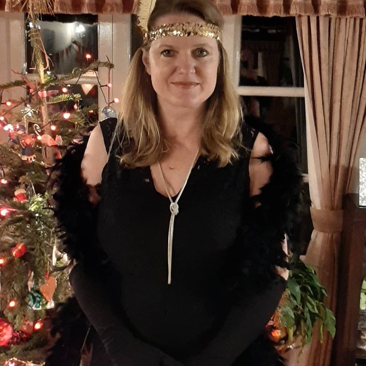 Naomi Canton