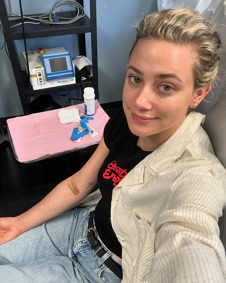 Lili Reinhart