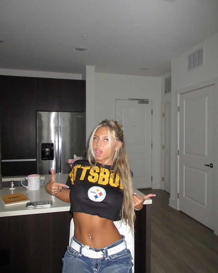 Taylor Peach picture