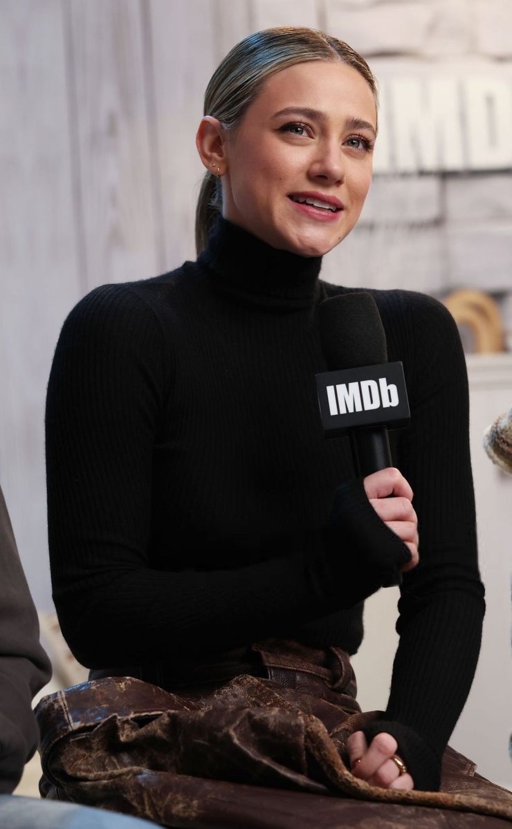 Lili Reinhart
