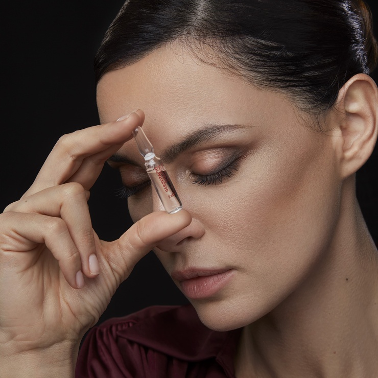 Catrinel Menghia