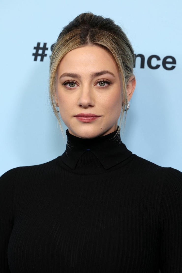 Lili Reinhart