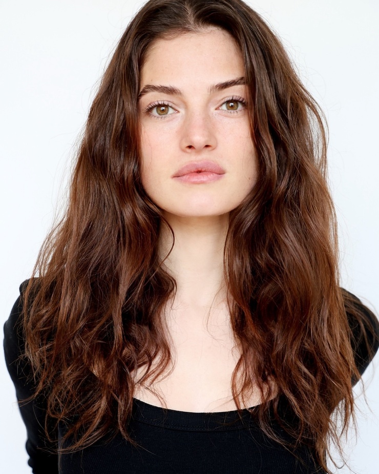 Eve Dumon