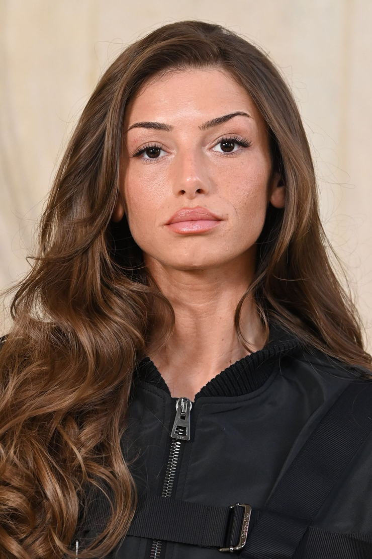 Mimi Keene Mimi Keene