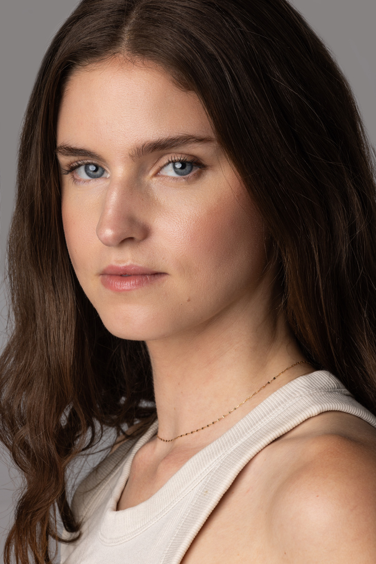 Christina Kartchner image