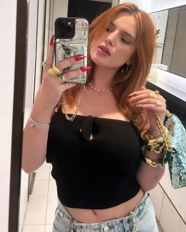 Bella Thorne Bella Thorne