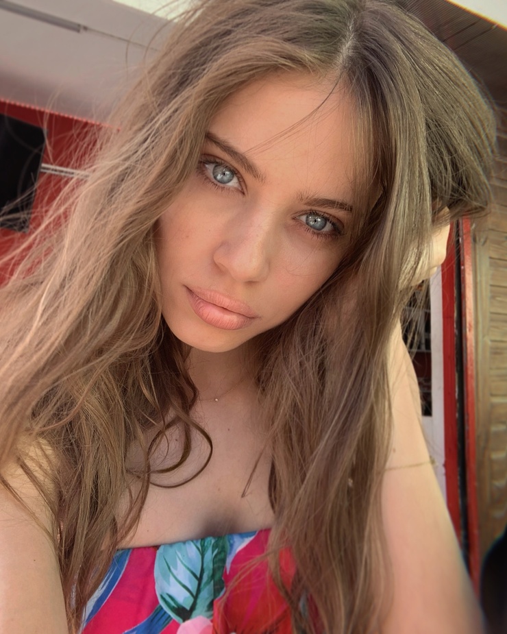 Xenia Tchoumitcheva Xenia Tchoumitcheva