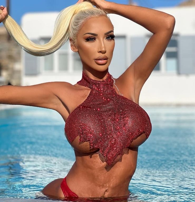 Holly Deacon
