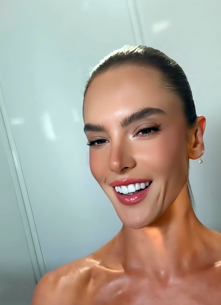 Alessandra Ambrosio Alessandra Ambrosio