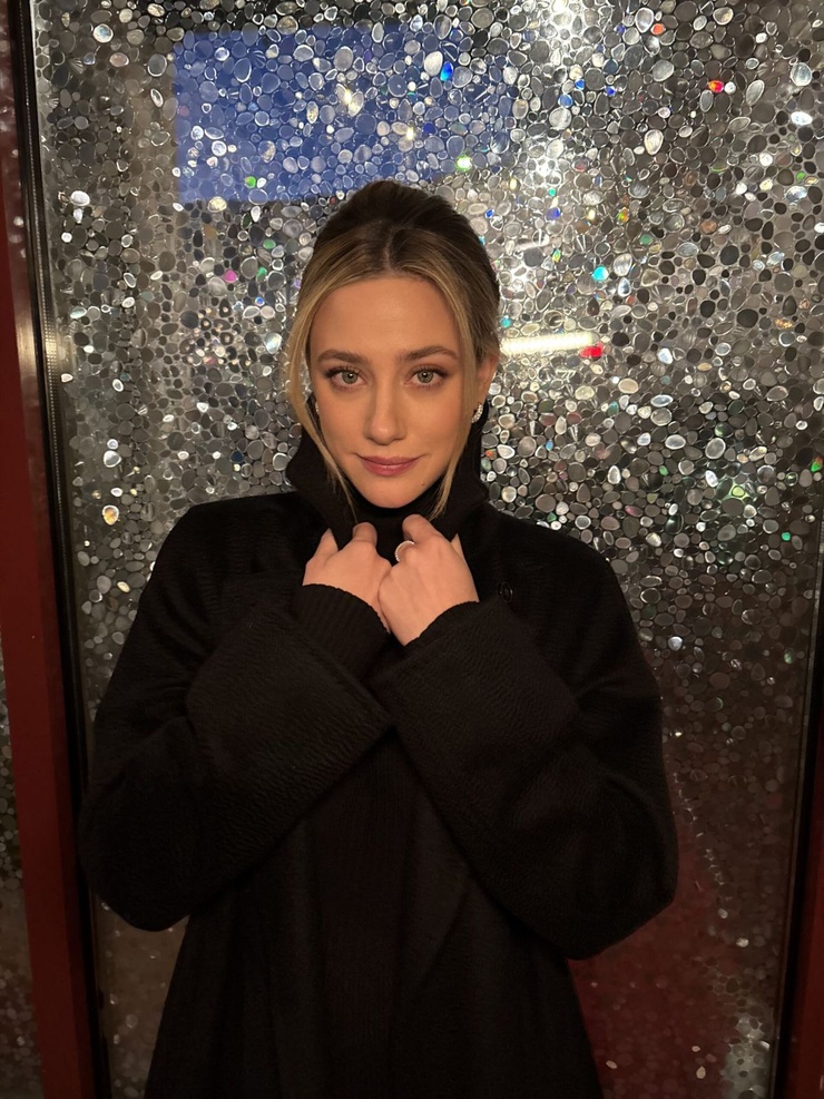 Lili Reinhart