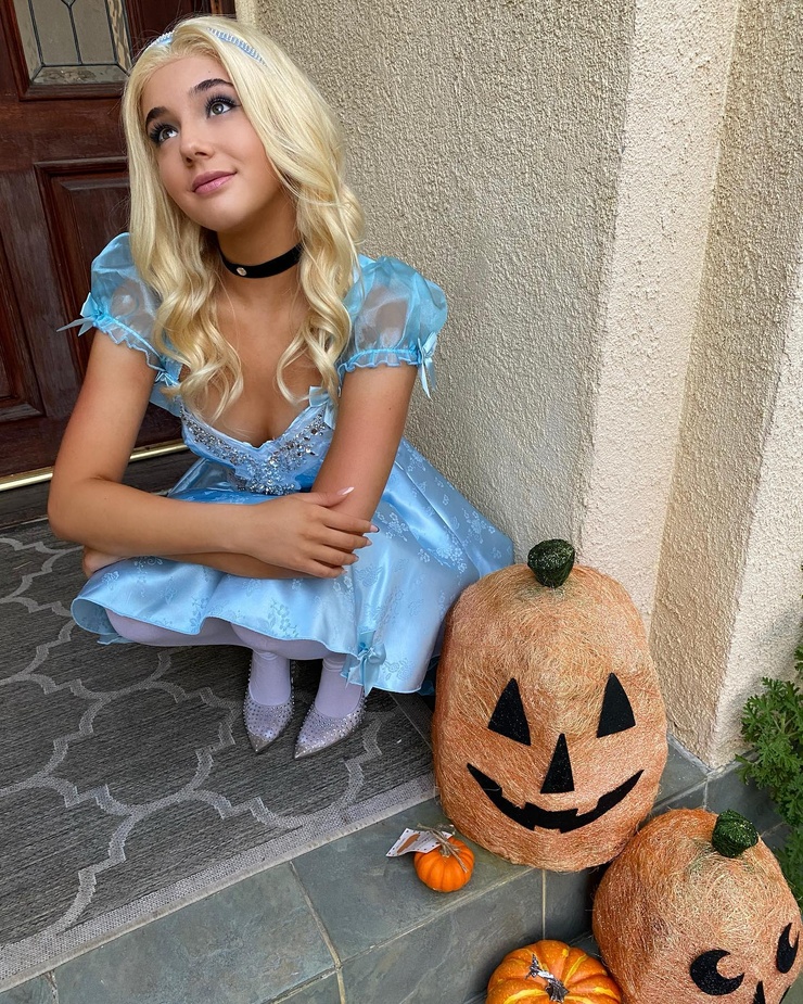 Alexa Nisenson Alexa Nisenson