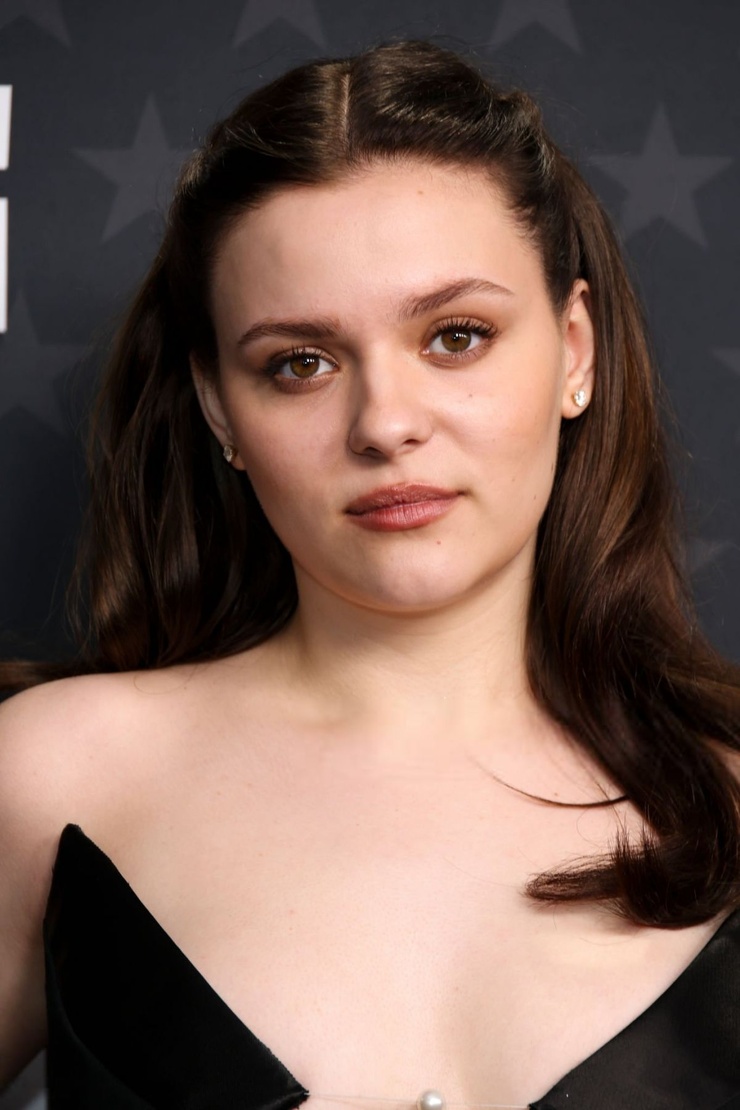 Maisy Stella