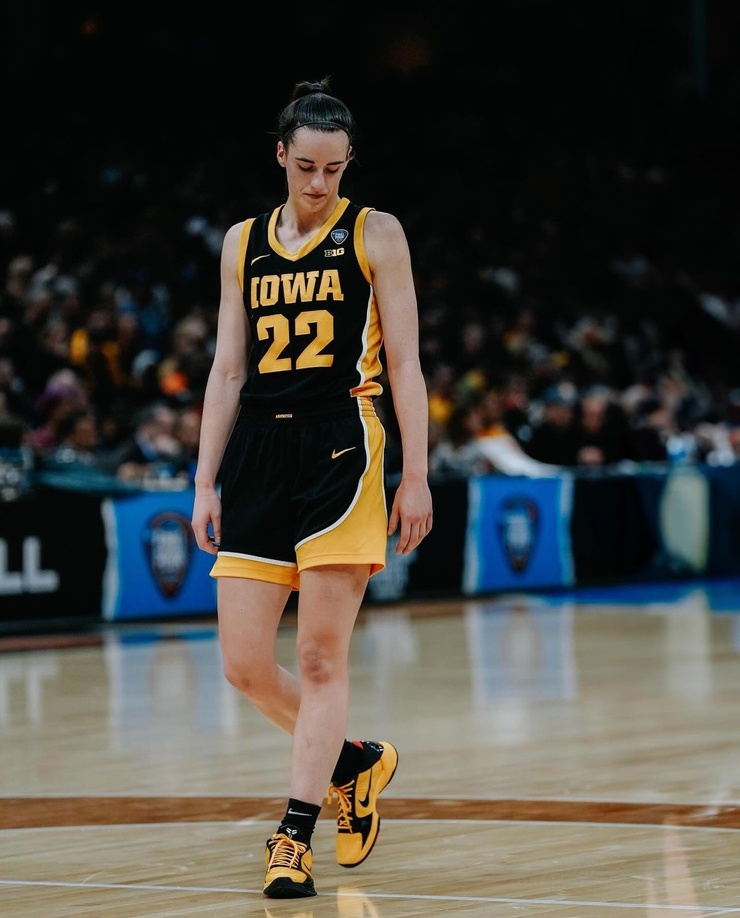 Caitlin Clark (ii)