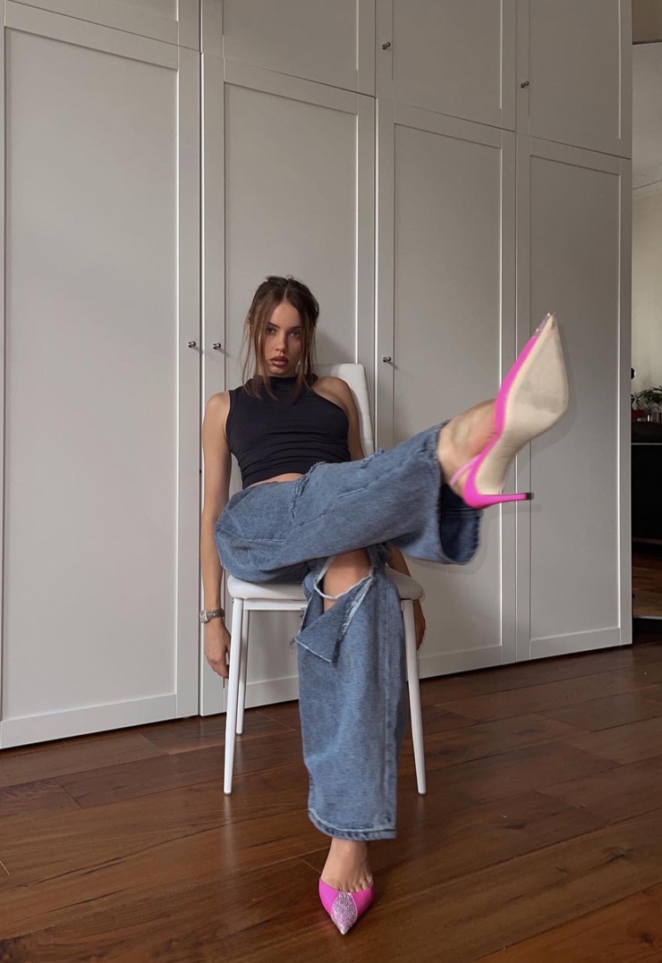Xenia Tchoumitcheva Xenia Tchoumitcheva