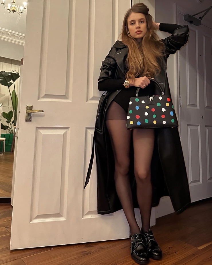 Xenia Tchoumitcheva Xenia Tchoumitcheva