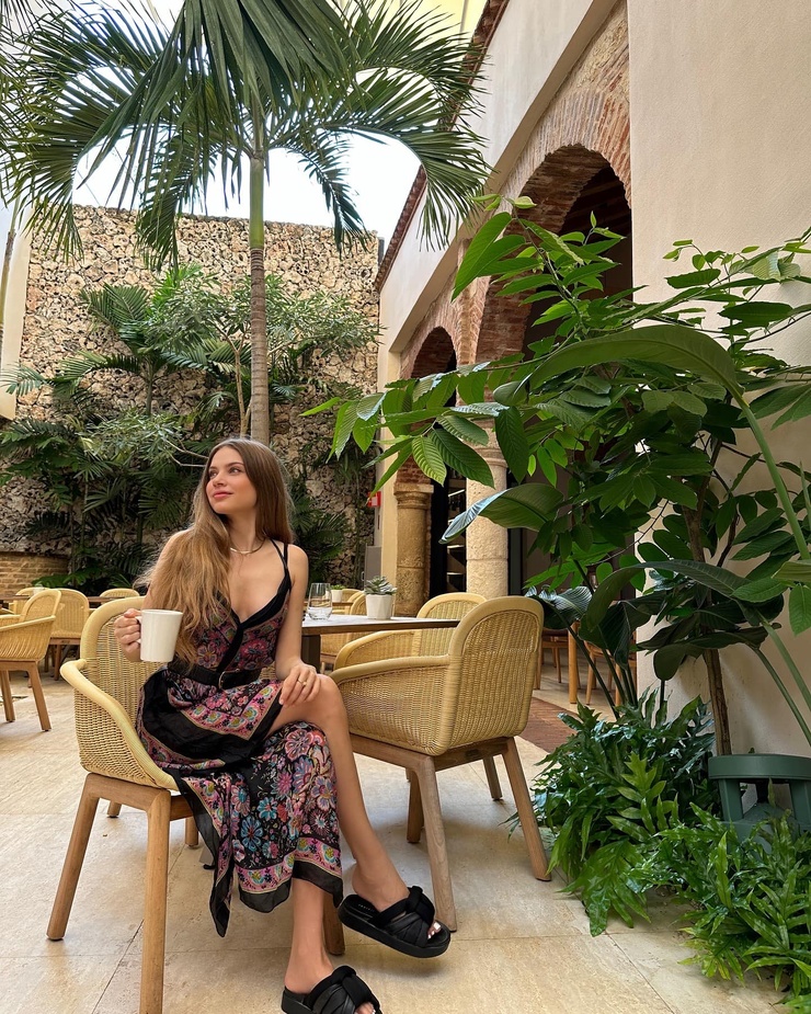 Xenia Tchoumitcheva Xenia Tchoumitcheva