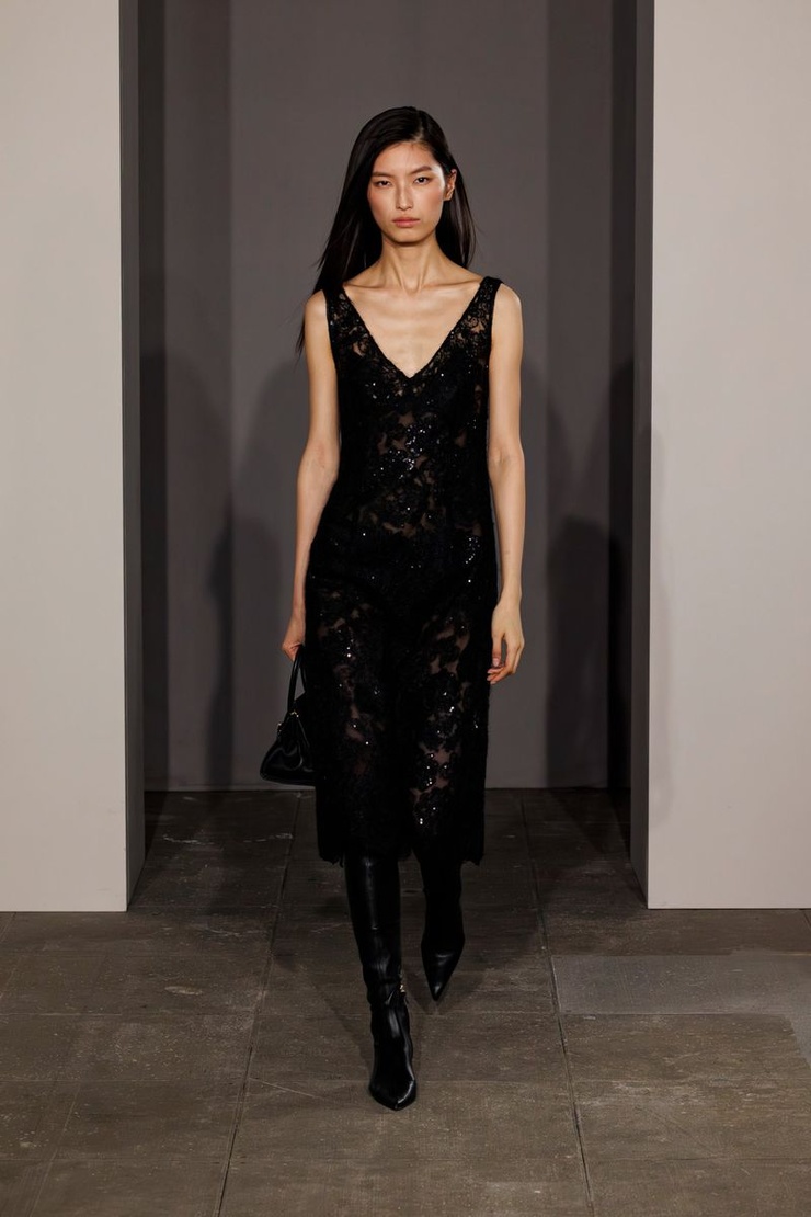Xinyue Guo