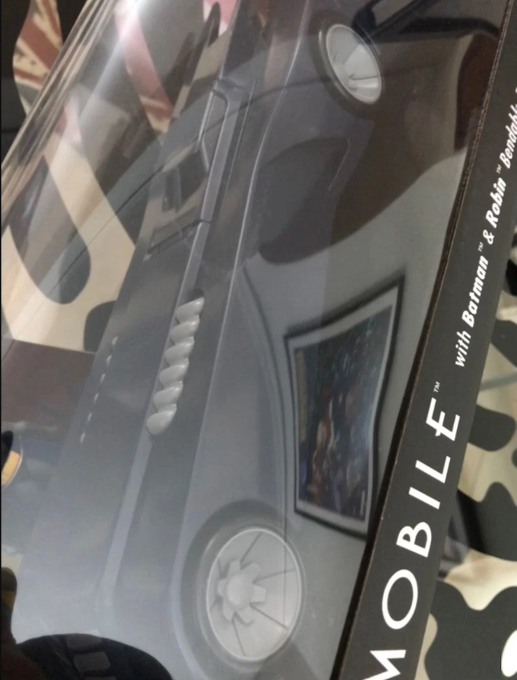 Mini Animated Batmobile with Bendable Batman and Robin