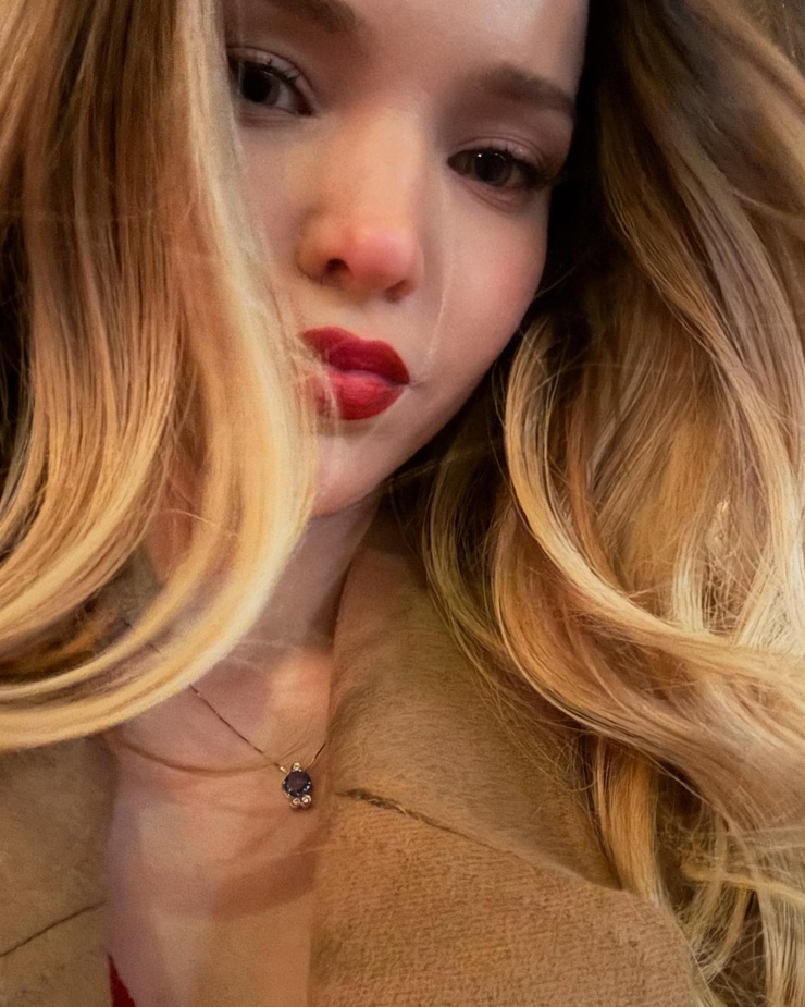 Dove Cameron