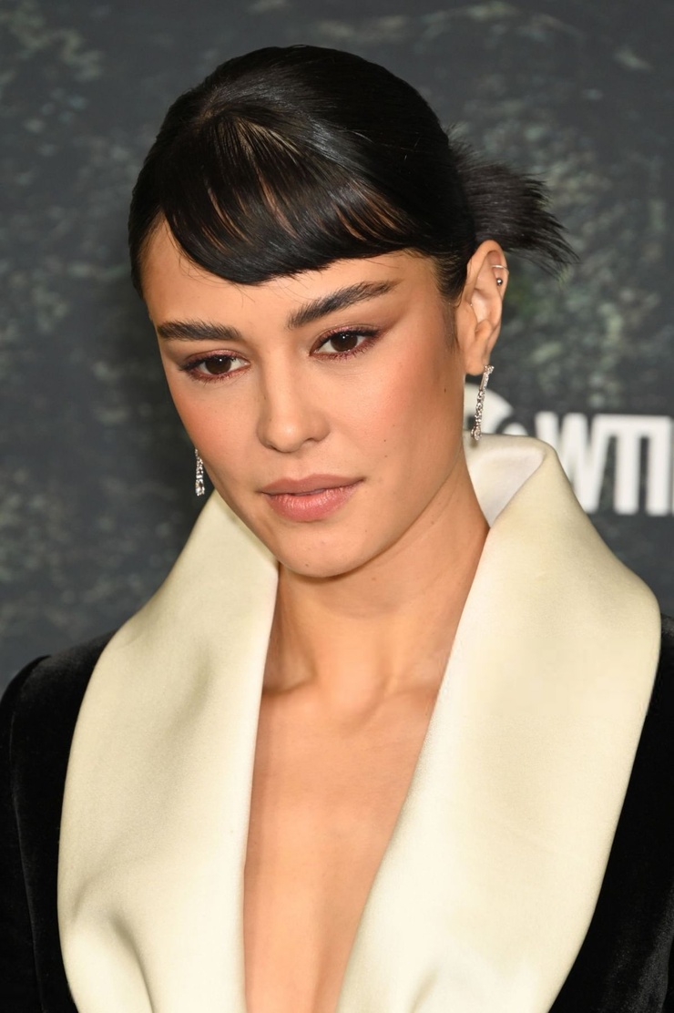 Courtney Eaton