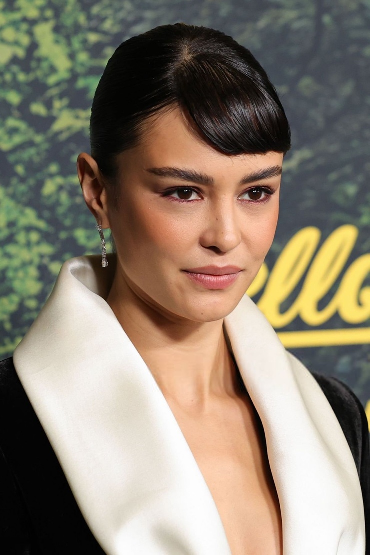 Courtney Eaton