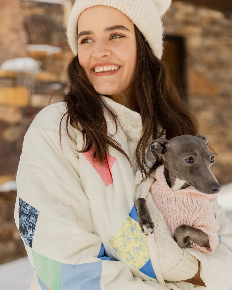 Amanda DeVries