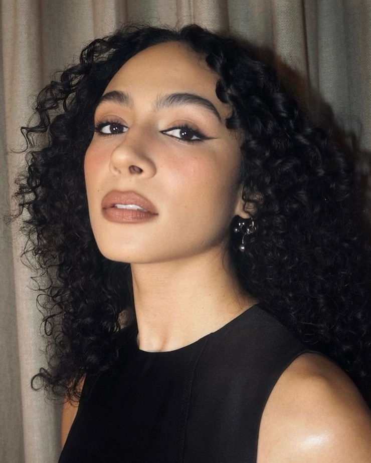 Aurora Perrineau