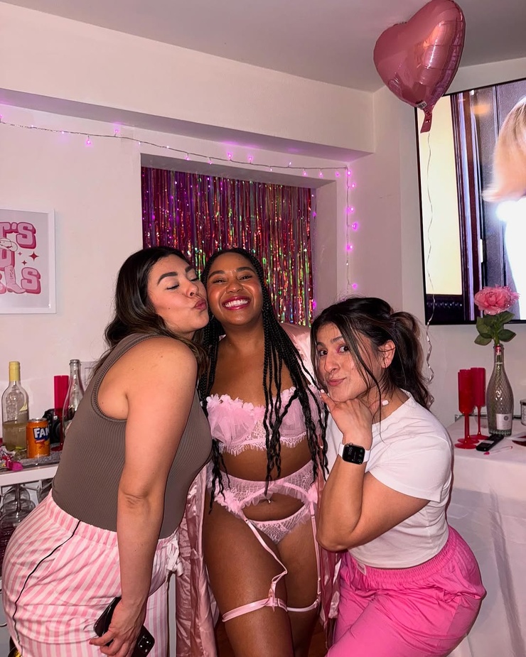 Anjelika Washington