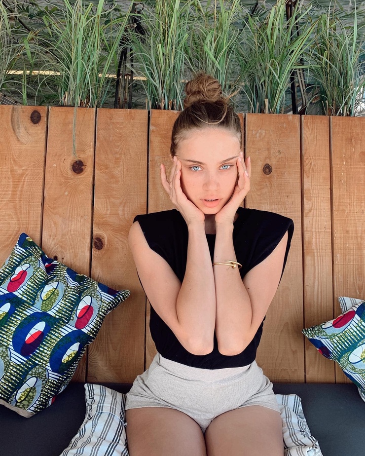 Xenia Tchoumitcheva Xenia Tchoumitcheva