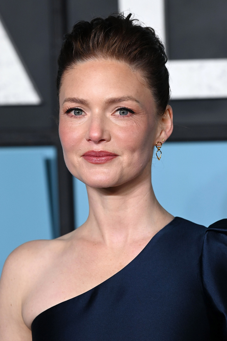Picture Of Holliday Grainger Picture Of Holliday Grainger