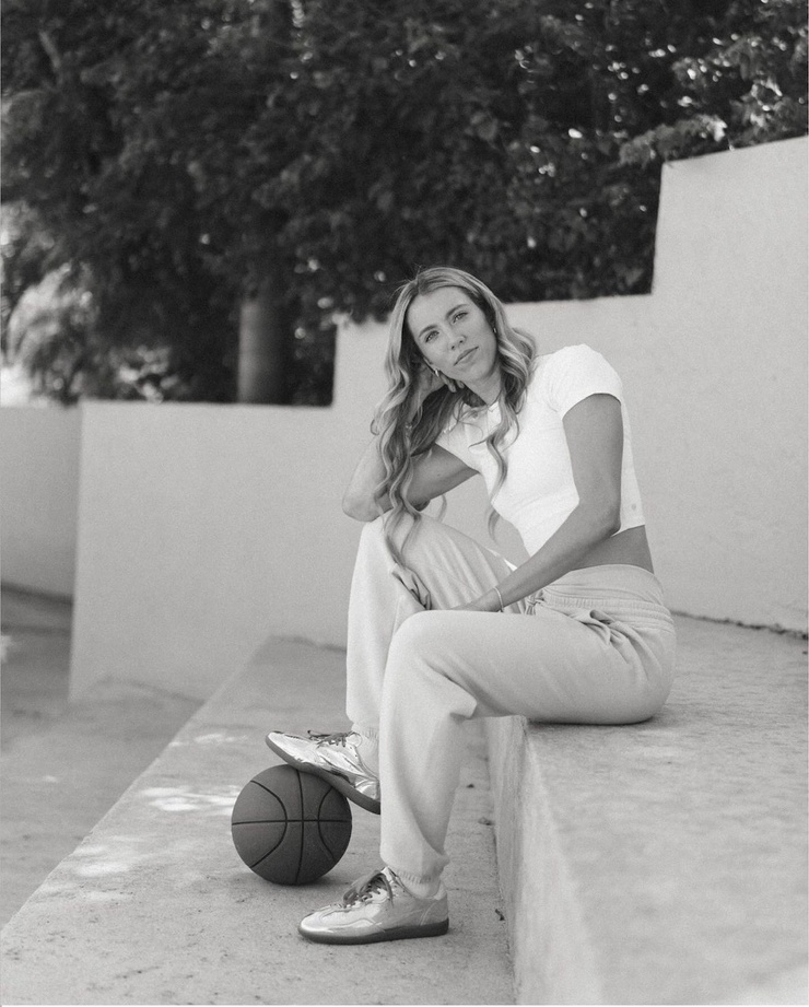Lexie Hull