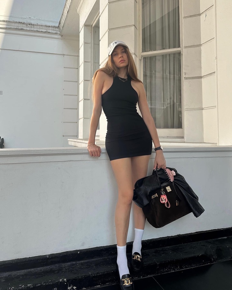 Xenia Tchoumitcheva Xenia Tchoumitcheva