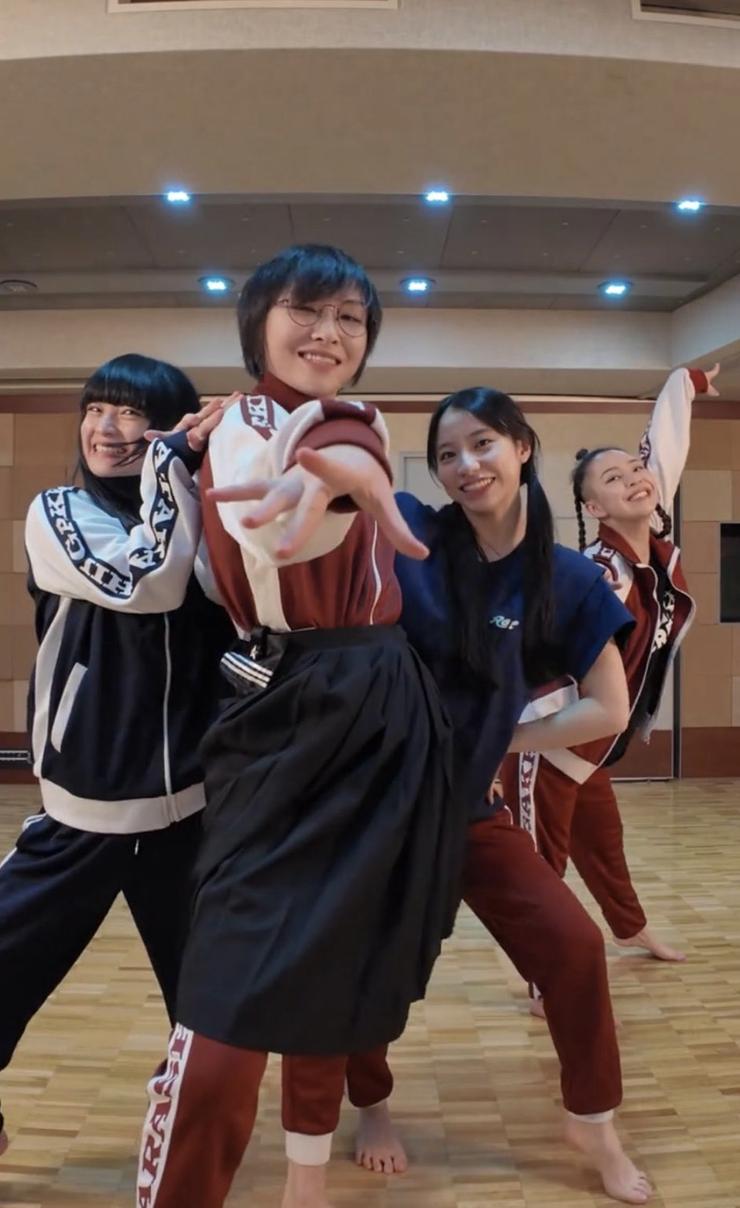 Atarashii Gakko!